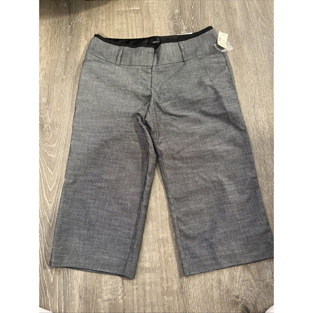 Maurice’s Women’s Navy Capris Size 7/8 NWT